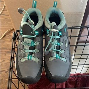 Girls Keen Hiking shoes